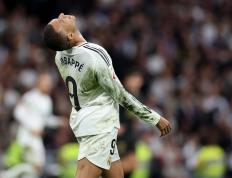 世俱杯2025-包含瓦伦西亚客场失利，遭遇对手横扫落后战局的词条