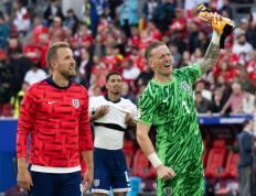 世俱杯决赛-欧洲杯：英格兰携手乌克兰晋级八强