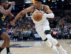 世俱杯-雄鹿大胜活塞，字母哥32分带队取得连胜的简单介绍