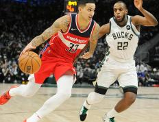 世俱杯参赛资格-公牛轻取雄鹿，浓眉一己之力扛起全队的简单介绍