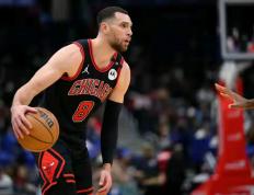 世俱杯赛程-关于独行侠强势湖人B队，拉文统治全场的信息