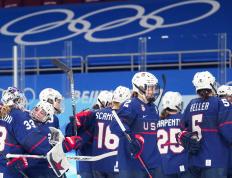 世俱杯参赛资格-史诗对决！冰球上演极限翻盘的简单介绍