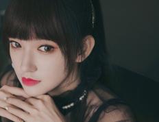 世俱杯奖金-里程碑之夜，阿尔瓦雷斯的辉煌与曼联的压倒性胜利