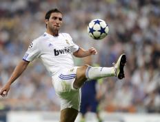 世俱杯改制-当雄鹰折翼利马，一场虚构欧冠决赛中的南美战术革命