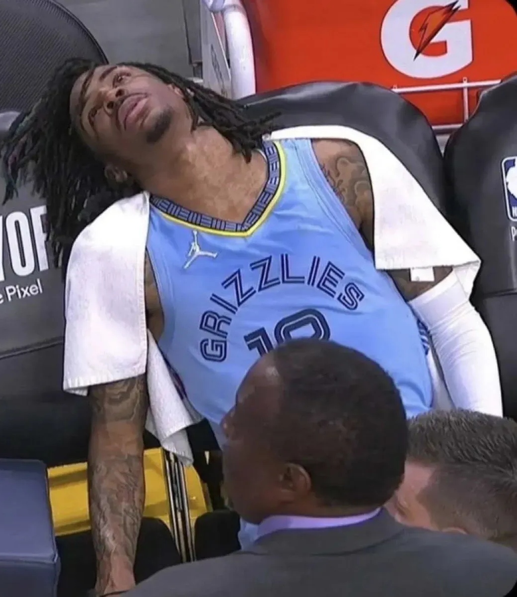 世俱杯参赛资格-火箭逆转国王,莫兰特统治全场的简单介绍