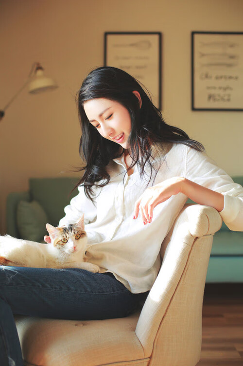 世俱杯决赛-利拉德狂轰60分引爆全场,广厦队火力全开压制国王队夺冠